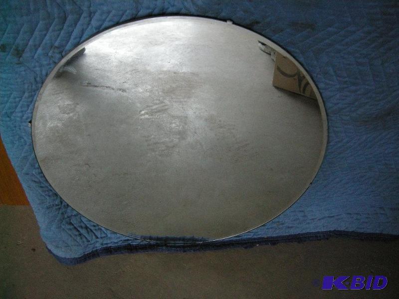 lot 74 image: Vintage round mirror