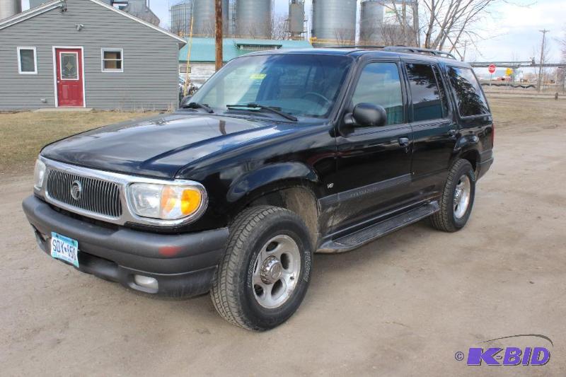 2001 Mercury Mountaineer AWD - Fully Loaded -