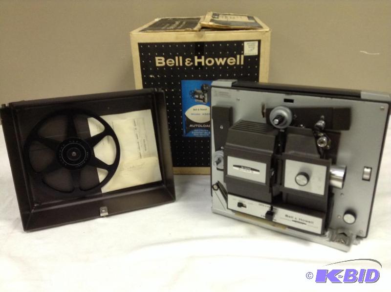 lot 22 image: Bell Howell 8mm Super 8 Projector