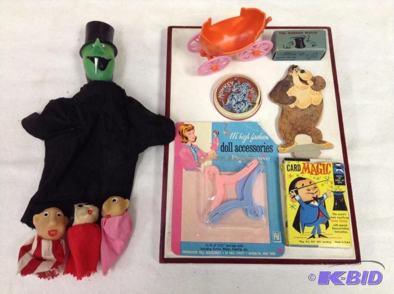 lot 24 image: Lot of Vintage Toys