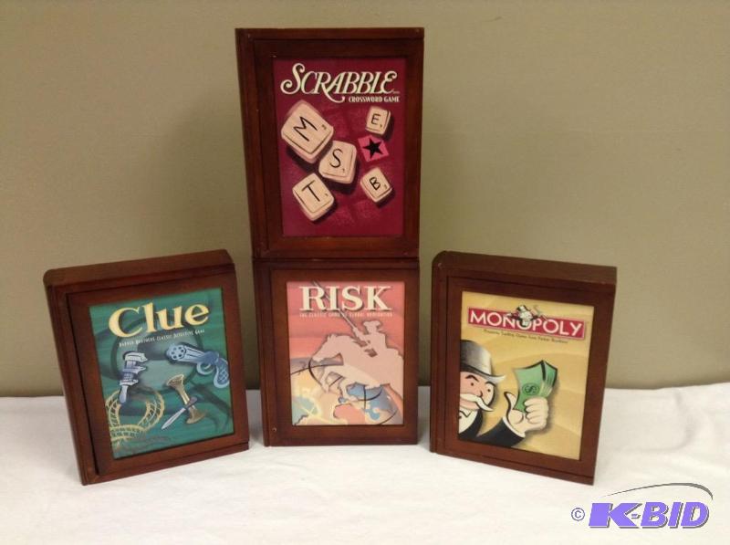 lot 28 image: Wooden Game Boxes