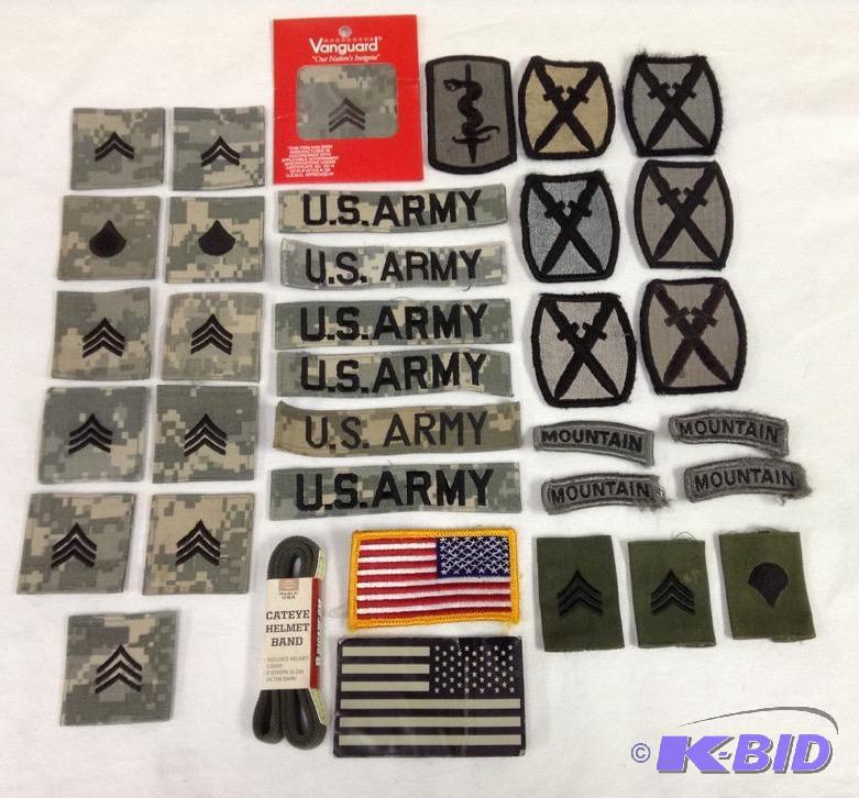 lot 34 image: Military Army Patches
