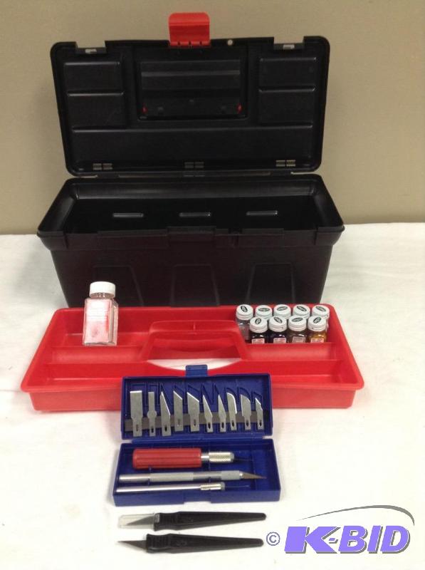 lot 43 image: Lot of Model kit paints and knives in tool case