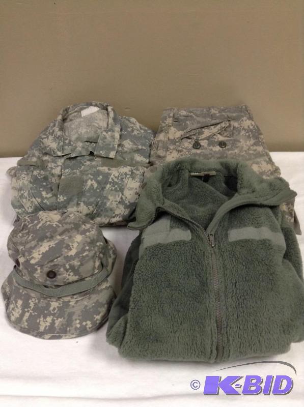 lot 59 image: Lot of BDU Military Combat Uniforms