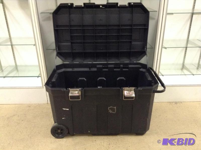 lot 63 image: Stanley Storage Locker on Wheels