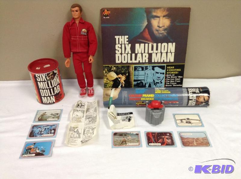 lot 74 image: Vintage Six Million Dollar Man Figure & Accessories