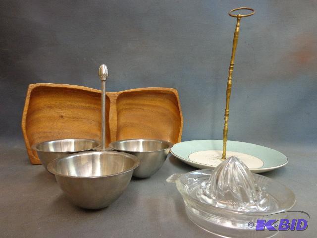 lot 126 image: Assorted Kitchen Items...