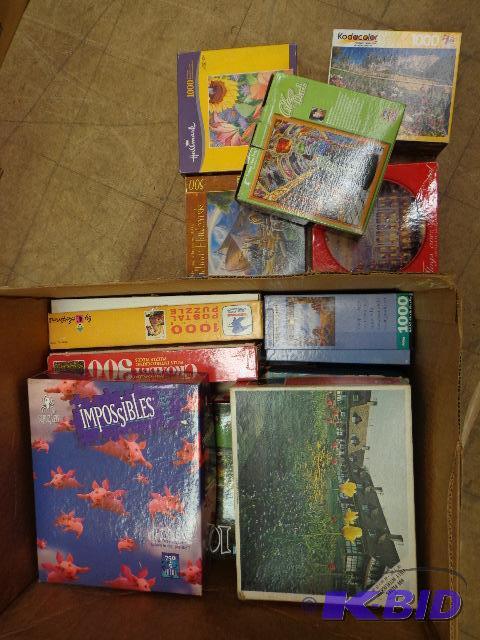lot 153 image: Box of Puzzles   Animals  Scenery ...