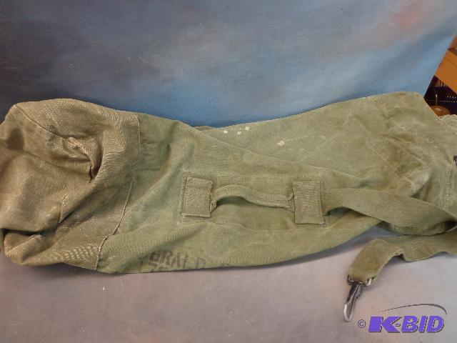 lot 159 image: Authentic Army Duffel Bag...
