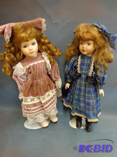 lot 160 image: Victorian Style Porcelain Dolls (2)   18&quot...