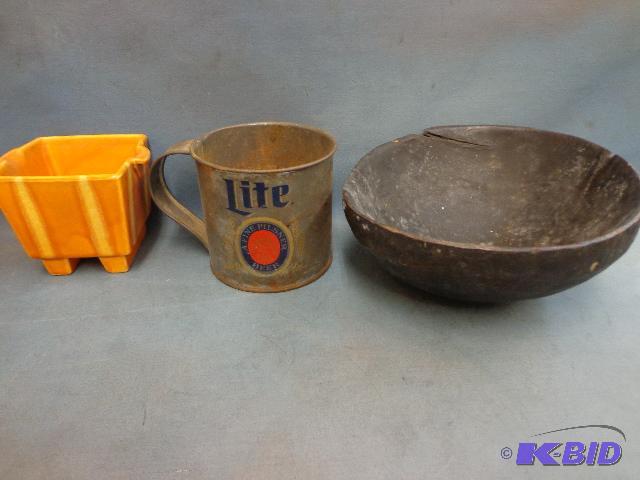 lot 167 image: Box of Miscellaneous Items   Tin Miller Light...