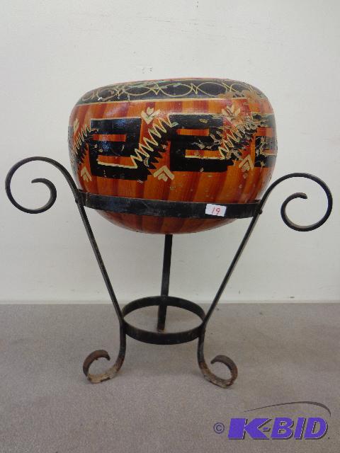 lot 19 image: Aztec Design Plant Holder with Stand   11 dia...