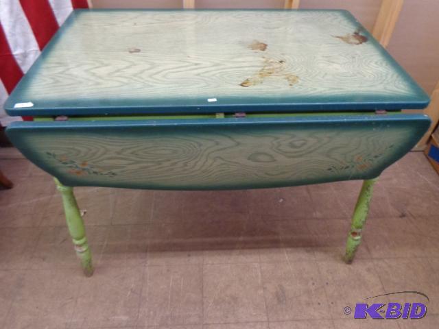 lot 197 image: &nbspGreen Kitchen Table   40 x 45 x 30 with...