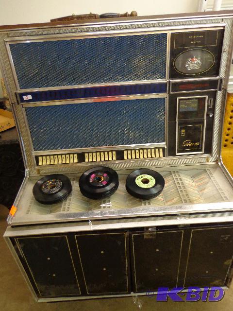 lot 2 image: Seeburg Jukebox Stereo 160   10&quot speaker...