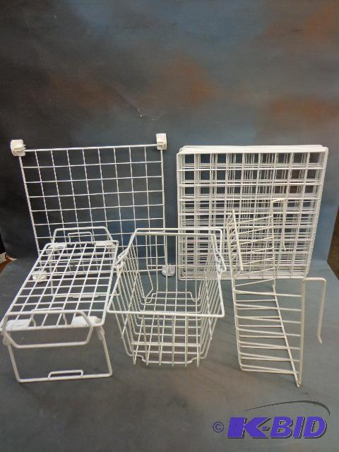 lot 32 image: White Coated Shelving...