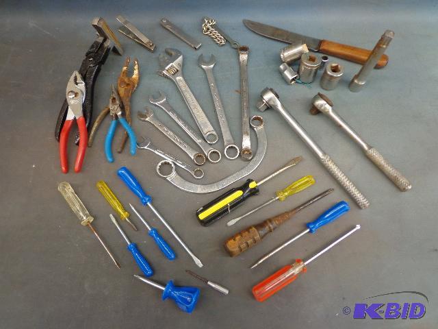 lot 46 image: Box of Assorted Tools   wrenches  screwdriver...