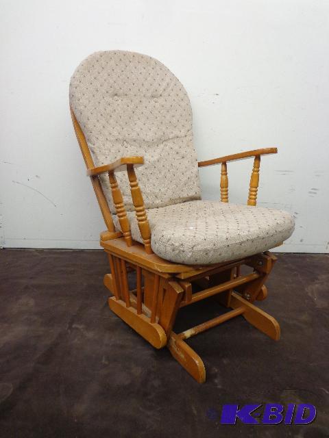 lot 53 image: Glider Chair   Glides good ...