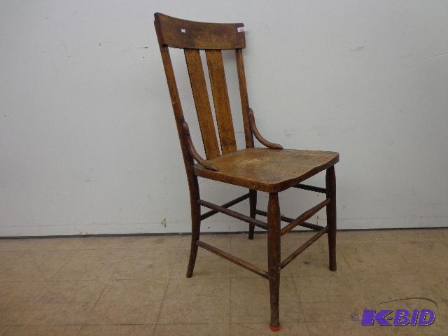 lot 66 image: Wooden Chair   nice and sturdy ...