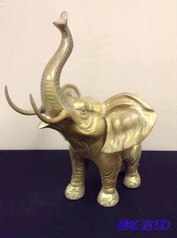 lot 1 image: Beautiful Brass Elephant