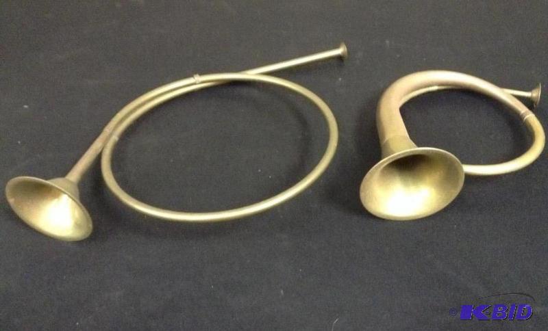 lot 102 image: Two Brass French Horns