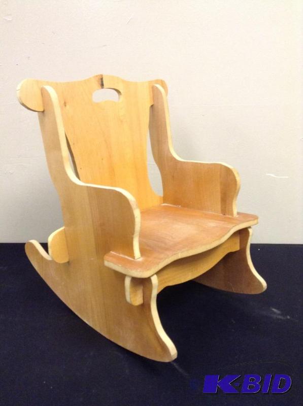 lot 103 image: Cute Little Wooden Rocker