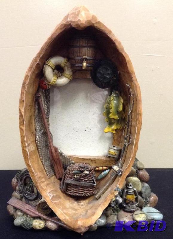 lot 114 image: Outdoor Canoe Picture Frame