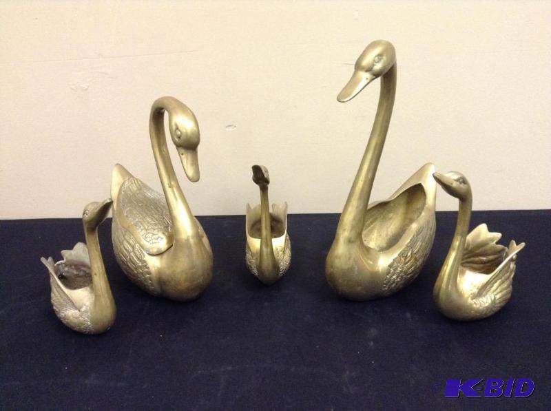 lot 126 image: Brass Swan Collection