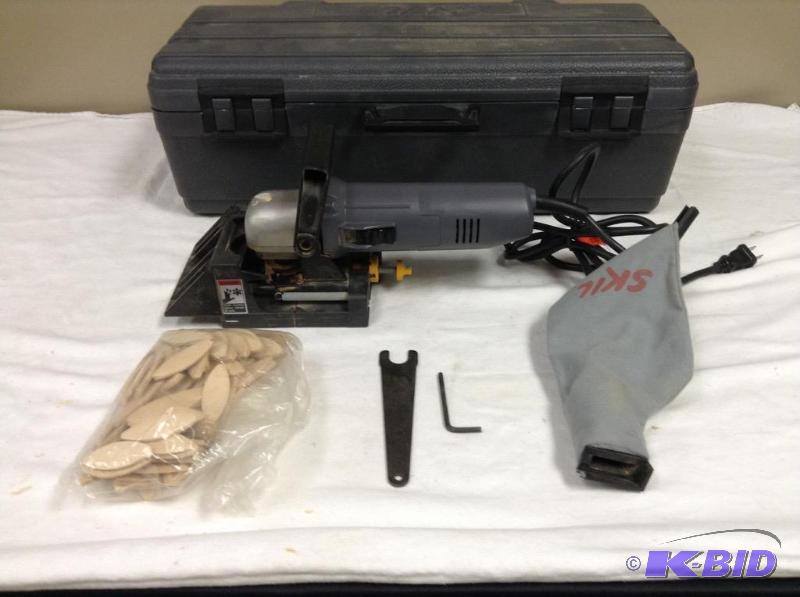 lot 131 image: Skil Wood Joining Plate Joiner Kit