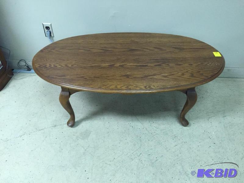 lot 15 image: Oak Coffee Table