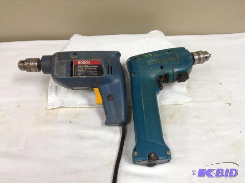 lot 157 image: 2 Power Drills - Bosch & Makita