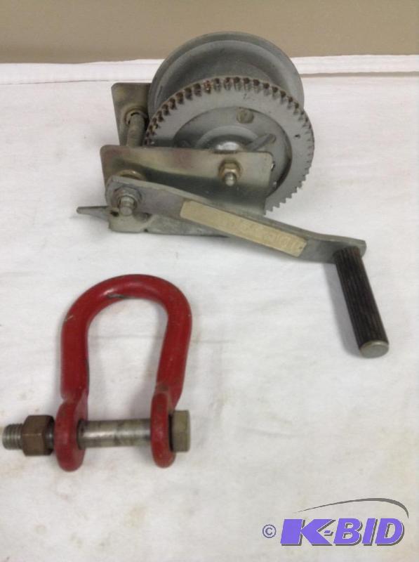 lot 165 image: Boat Winch