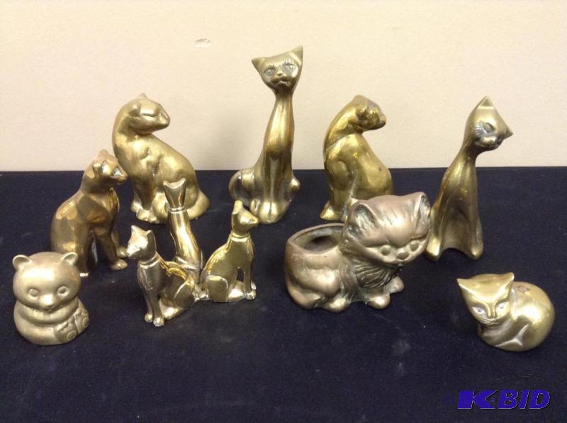 lot 52 image: Collection of Brass Cats