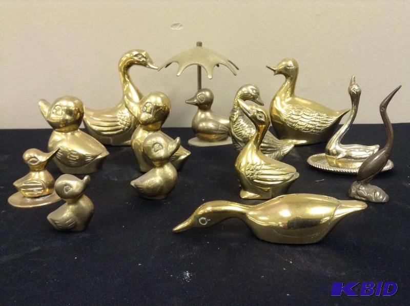 lot 7 image: Brass Duck Figurines