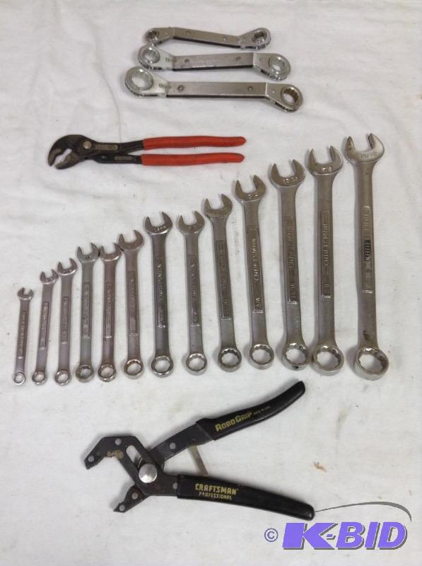 lot 75 image: Craftsman Wrenches & Pliers