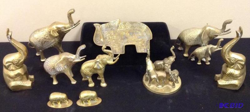 lot 9 image: Brass Elephant Figures & Tray
