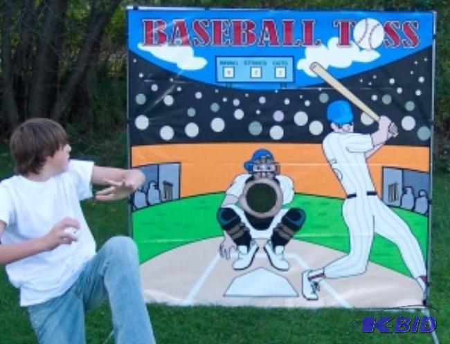lot 29 image: Baseball Throw Carnival Game