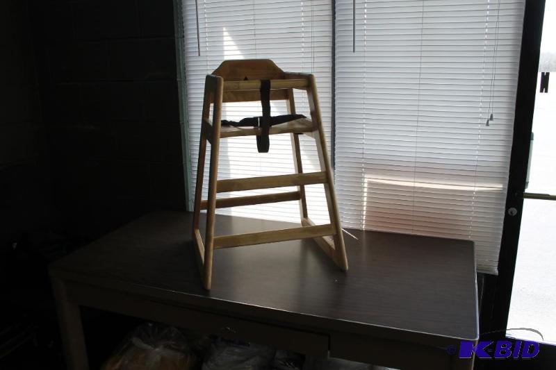 lot 38 image: High Chair