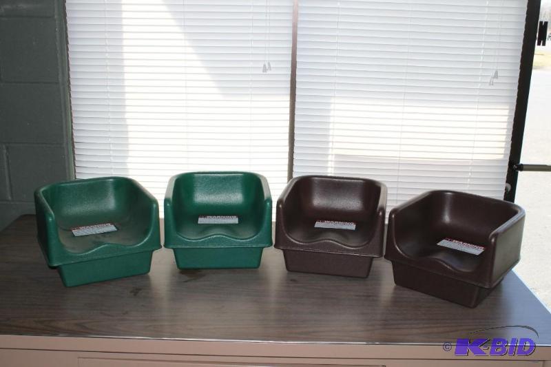 lot 39 image: Booster Seats