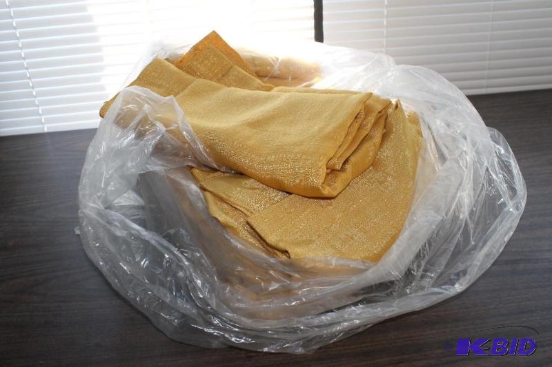 lot 63 image: Expo Drape