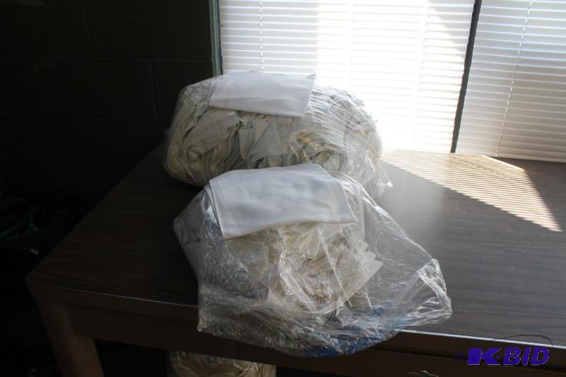 lot 66 image: Linen Napkins - White
