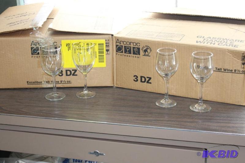 lot 68 image: Tall Wind Glasses