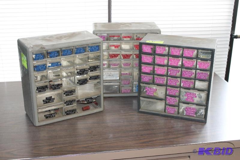 lot 84 image: Storage Containers