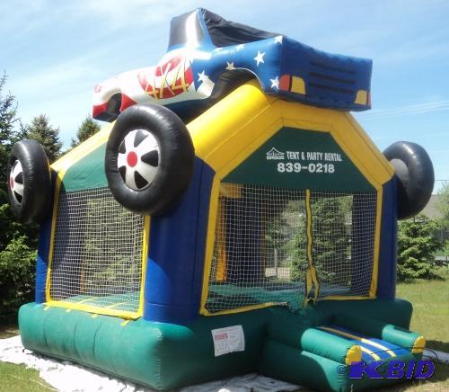 lot 9 image: Monster Truck Bounce House