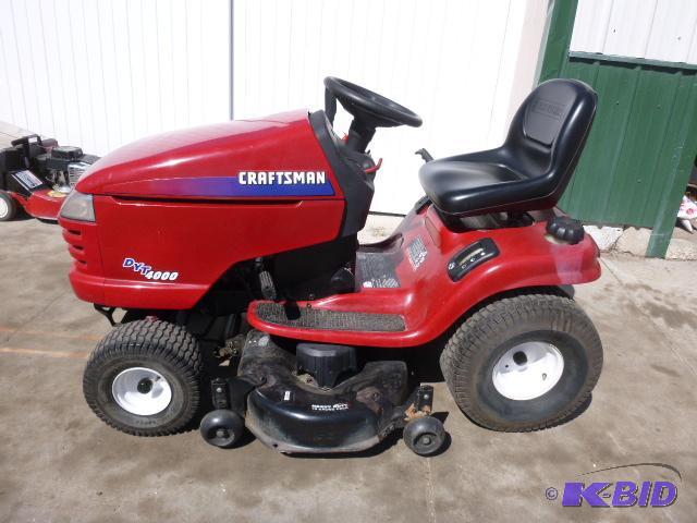 lot 1 image: Craftsman DYT4000 Riding Lawn Mower Model 917...