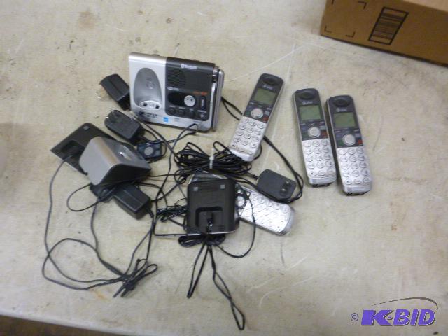 lot 23 image: AT&ampT Phone Set 4 6.0 phones....