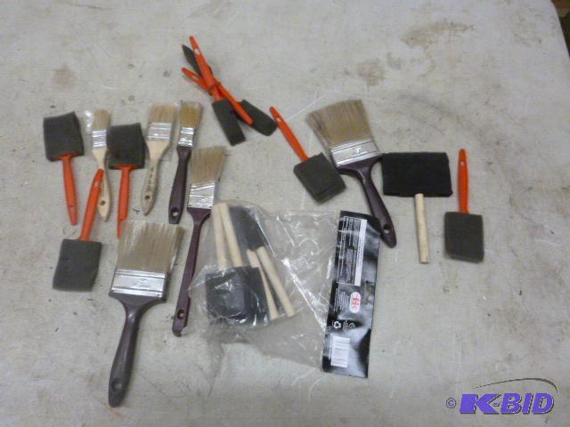 lot 33 image: Miscellaneous Paint Brushes...