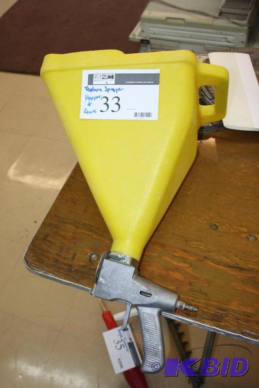 lot 33 image: Pattern Pistol Texture Sprayer Hopper and Gun.