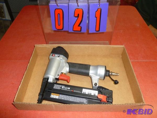 Porter Cable 2&quot 18 gauge brad nailer. Li...