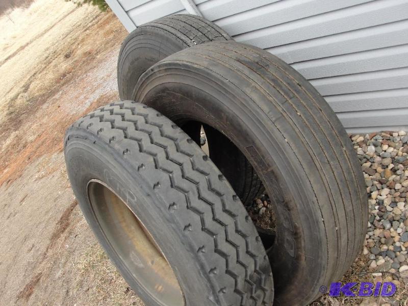 11R.225 Tires