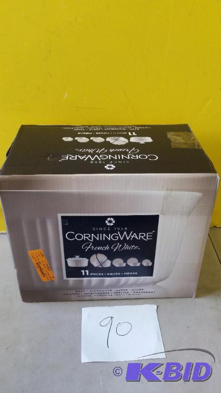 lot 90 image: Corningware Set